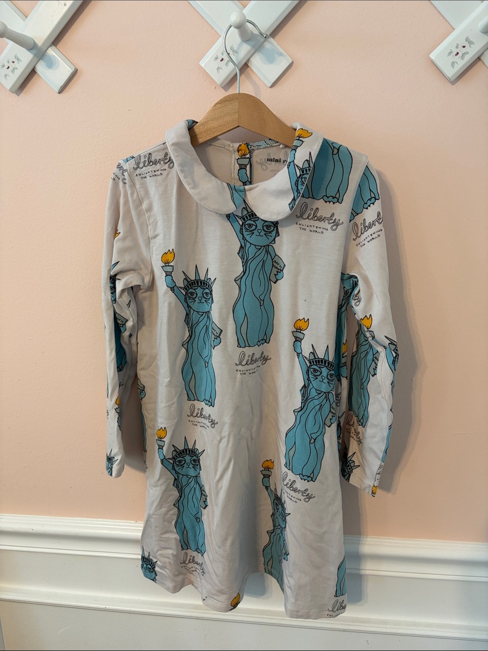 Mini Rodini Dress with Statue of Liberty Print Size 116/122 or 5-6T